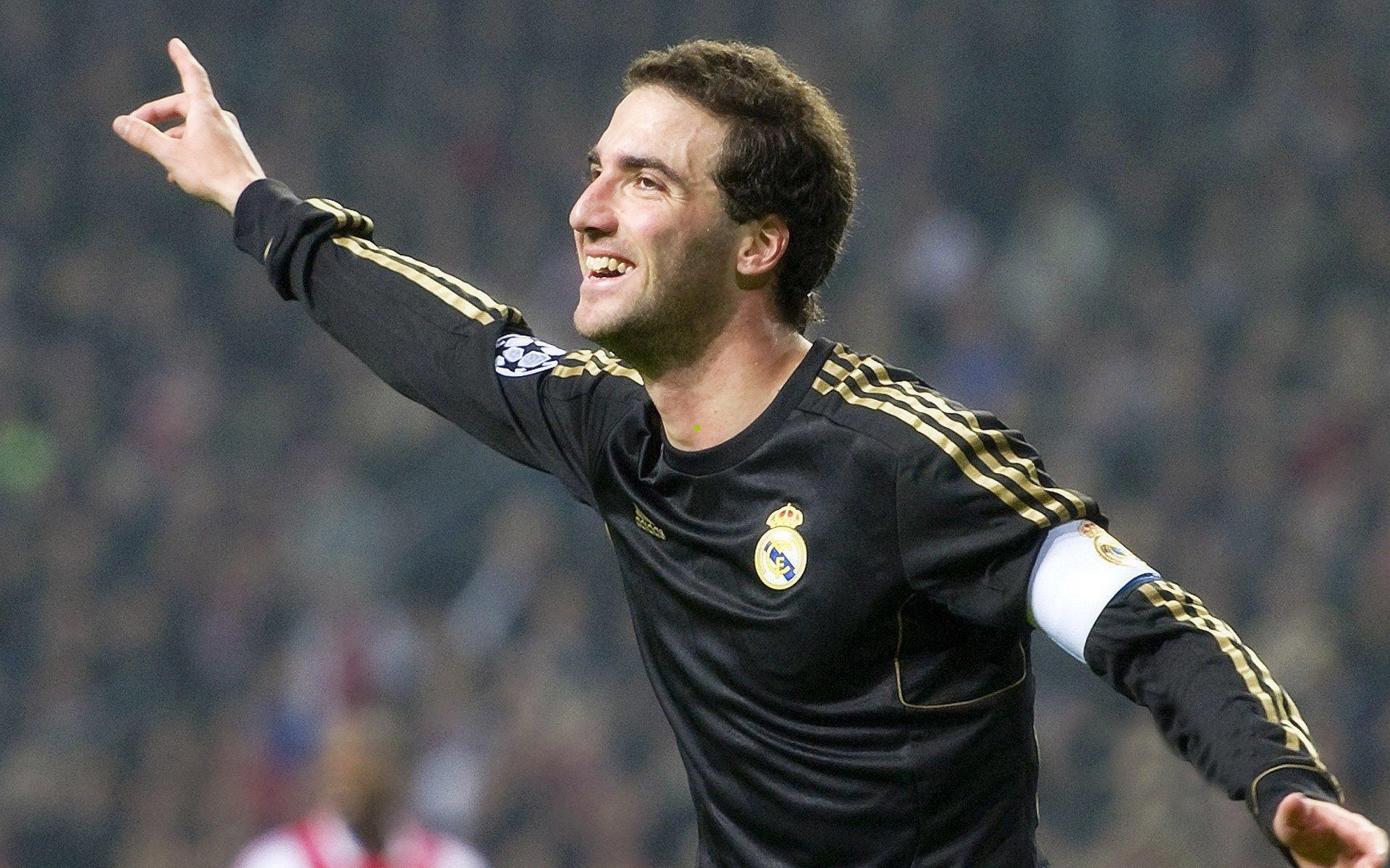 博斯盛赞团队表现,满意丹尼斯-曼双响助球队取胜